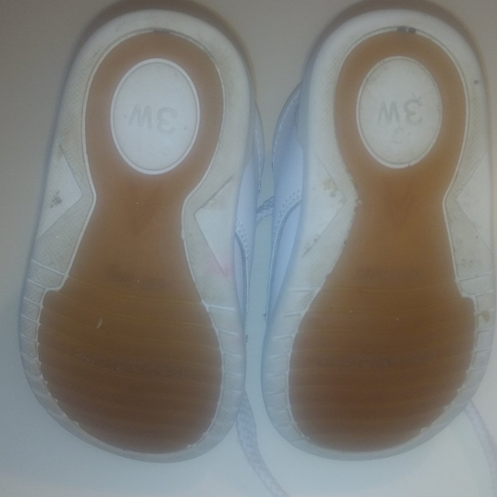 Baby booties - Picture 2 of 2